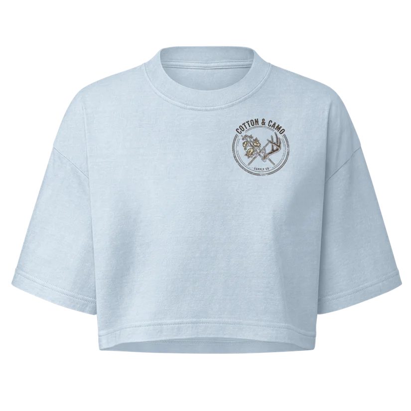Lake Days Cropped Tee mockup